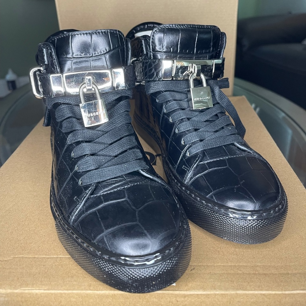 Women’s hightop Buscemi padlock sneakers